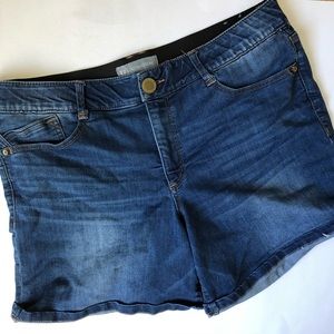 Wit & Wisdom Summer Jean Shorts Size 16